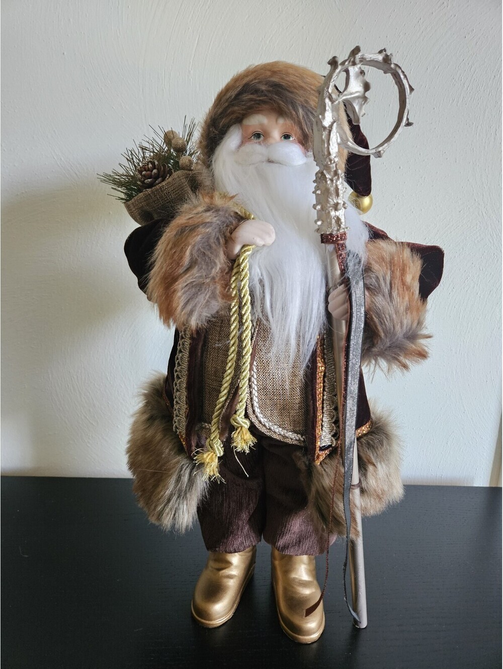 HOLIDAY SANTA CLAUS 19" TALL